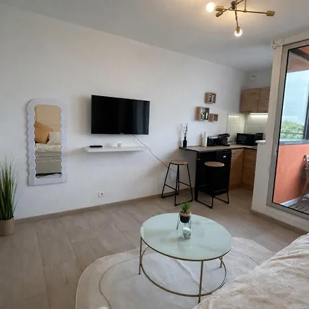 Cosy Avec Terrasse A Deux Pas De La ! Appartement La Grande-Motte